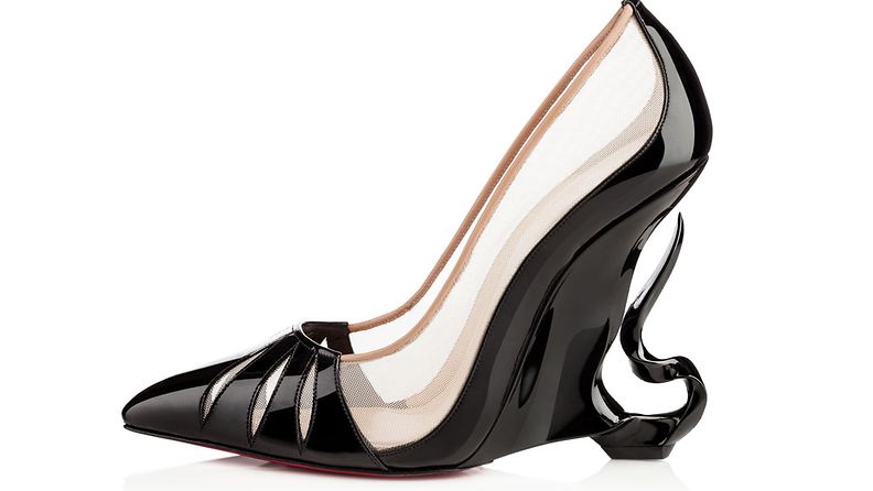 Christian Louboutinin ja Angelina Jolien suunnittelemat kengät