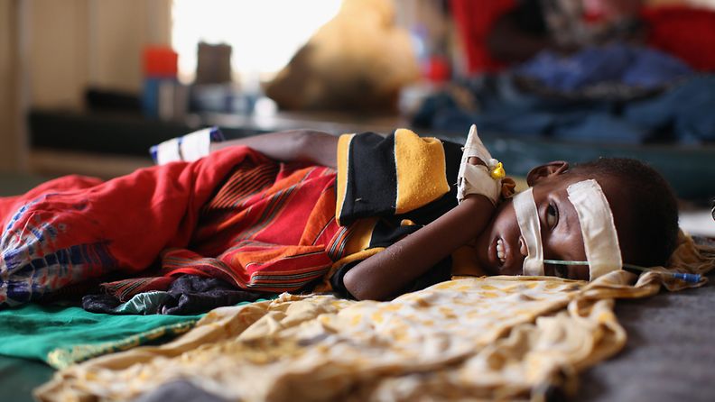 Lapsi Dadaabin pakolaisleirillä Keniassa 19.7.2011.