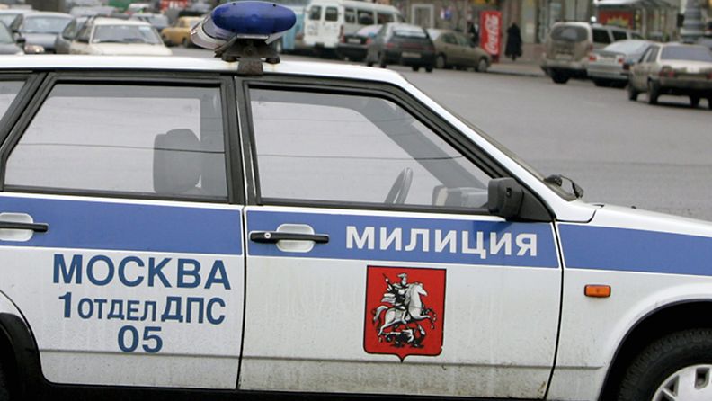 Miliisiauto parkissa Moskovassa.