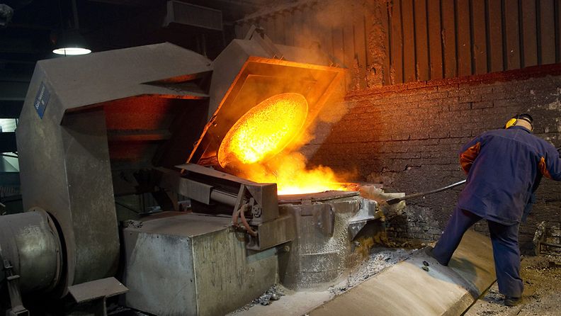   Tallenna Rautavalimon sulatto Componenta Oyj:n tehtaalla Karkkilassa.