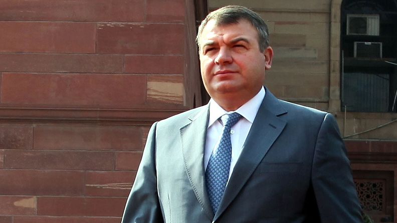 Puolustusministeri Anatoli Serdjukov on saanut potkut.