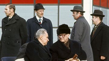 Presidentti Kekkonen ja Neuvostoliiton ministerineuvoston puheenjohtaja Aleksei Kosygin Loviisan atomivoimalan vihkiäisissä 23. maaliskuuta 1977.  