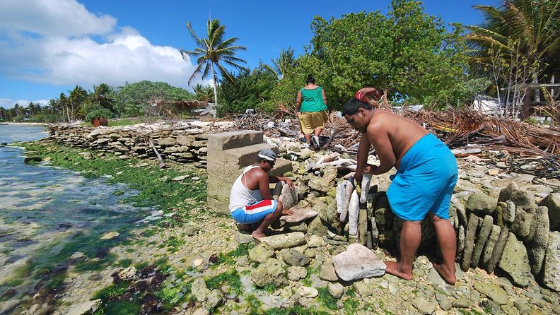 Kiribati ostaa maata