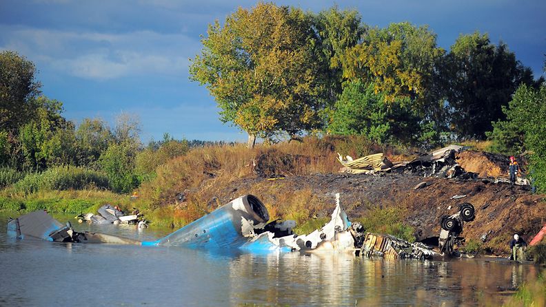 Jakovlev 42 kone putosi kesken nousun Jaroslavlissa Venäjällä 7.9.2011 