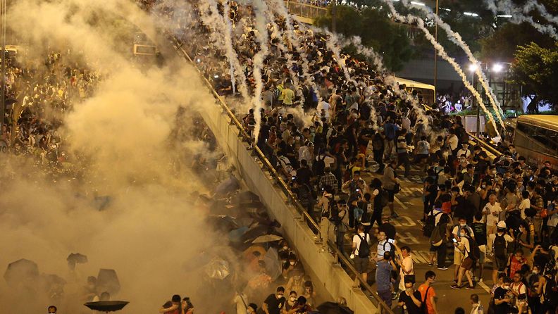 Hong Kong mellakka demokratia mielenosoitus