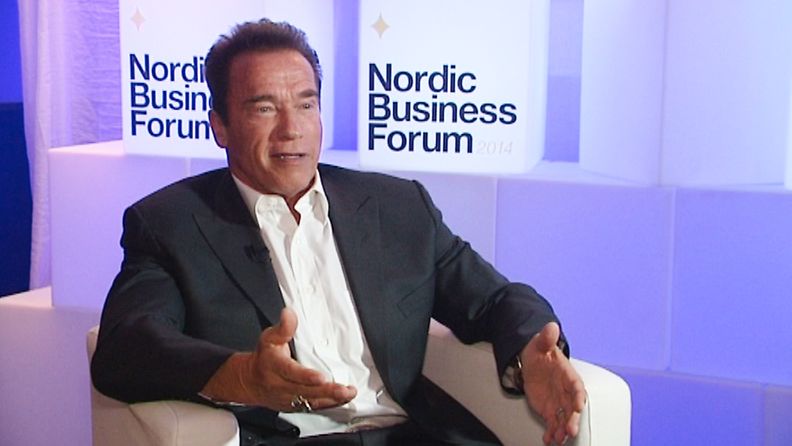 Arnold Schwarzenegger MTV Uutisten haastattelussa