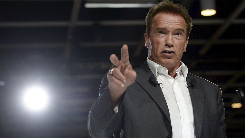 Arnold Schwarzenegger (1)