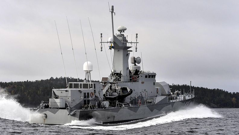 Sota-alus HMS Stockholm partioi Tukholman saaristossa 20. lokakuuta 2014.