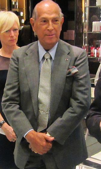 Oscar de la Renta edusti vielä syyskuussa 2014 New Yorkissa. (1)