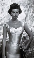 Sophia-Loren-That-Kind-of-Woman-1959