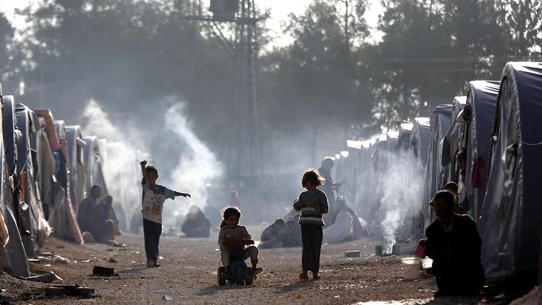 Syyrialaisia pakolaislapsia Sanliurfan kaupungissa Turkissa 22.10.2014.
