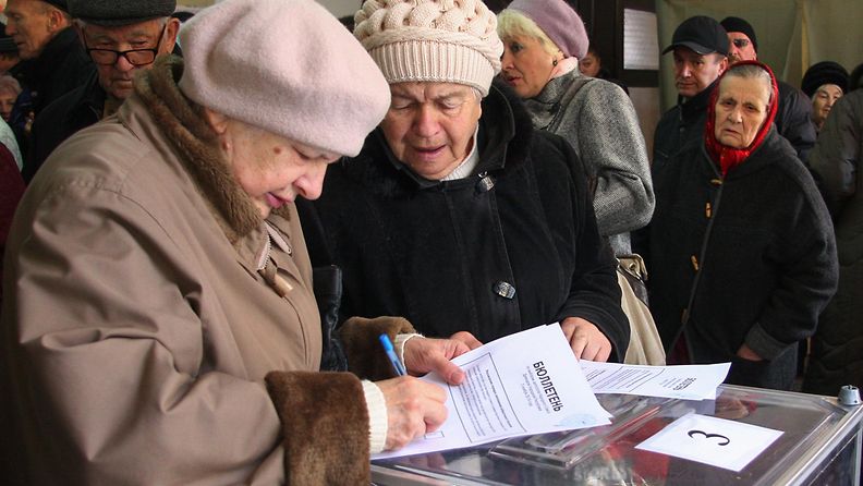 Ukraina Itä-Ukraina vaalit separatistit äänestys