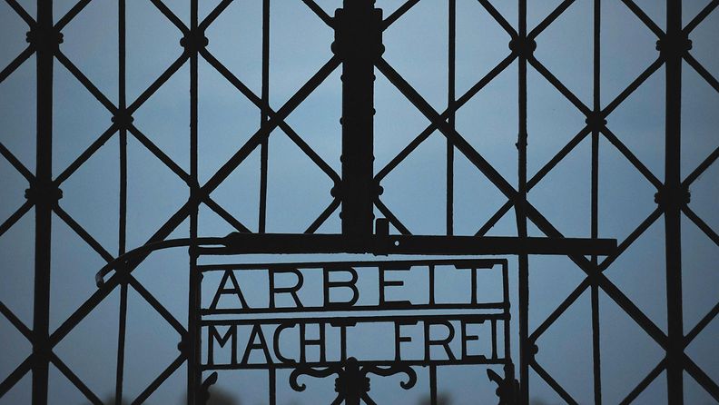 Dachau, Arbeit macht frei
