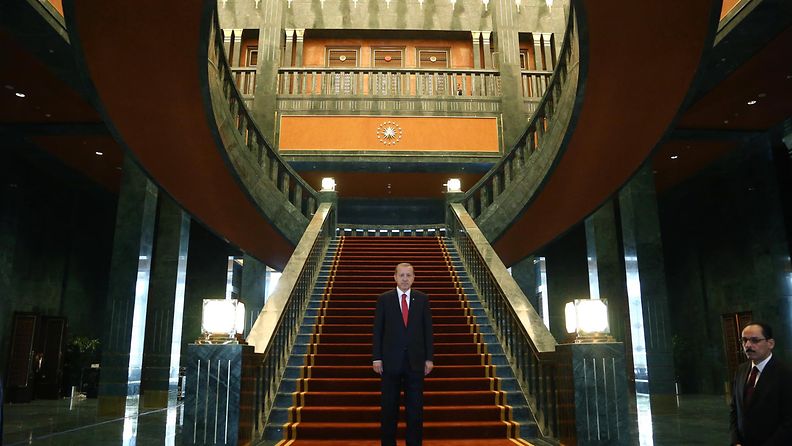 Turkin presidentti Recep Tayyip Erdogan uudessa virka-asunnossaan Ankarassa 29. lokakuuta 2014.