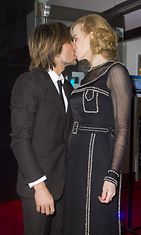 Nicole Kidman ja Keith Urban Paddington-elokuvan ensi-illassa Lontoossa 23.11.2014. (5)