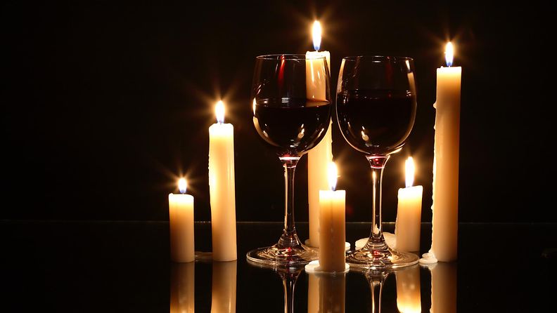 kynttilä viinilasi