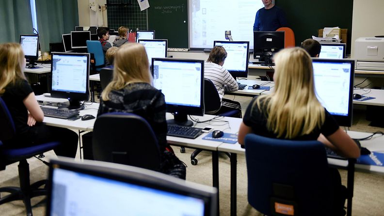 koulu oppilaat oppilas atk opetus koululainen opiskelija ala-aste tietokone