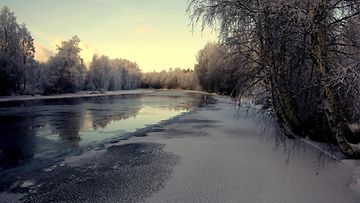 Jämsänkoski 22. tammikuuta 2015, -15 astetta. Lukijan kuva: Eila Tiirinen