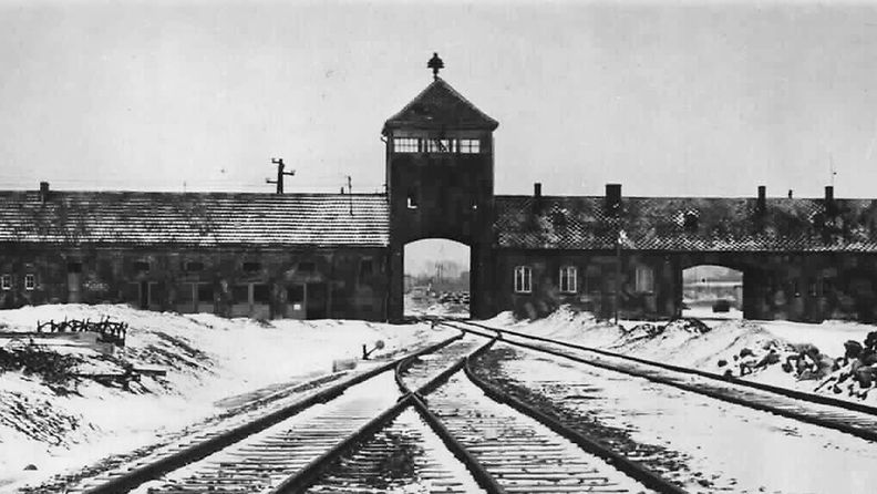 Auschwitz pääportti kuoleman portti