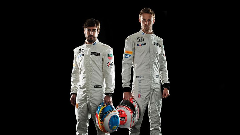 McLarenin kuljettajakaksikko Alonso - Jenson Button