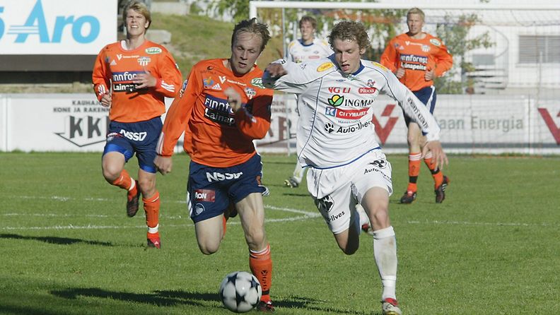 FC Hämeenlinnan Roni Porokara (oik.)