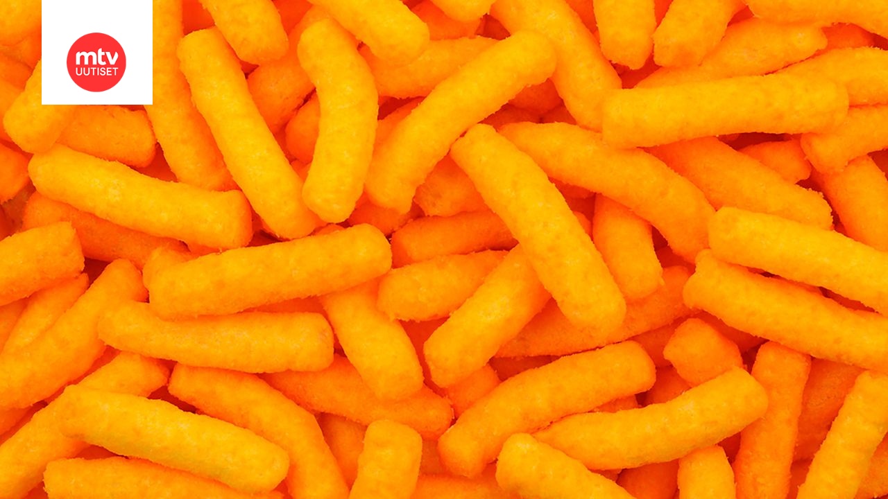 Voiko juustonaksuja tehdä itse kotona? Kokeilimme! | Makuja | MTV Uutiset