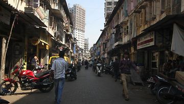 Mumbain Kamathipuran kaupunginosa on perinteista punaisten lyhtyjen aluetta  (3)