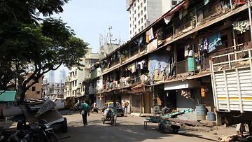 Mumbain Kamathipuran kaupunginosa on perinteista punaisten lyhtyjen aluetta  (4)