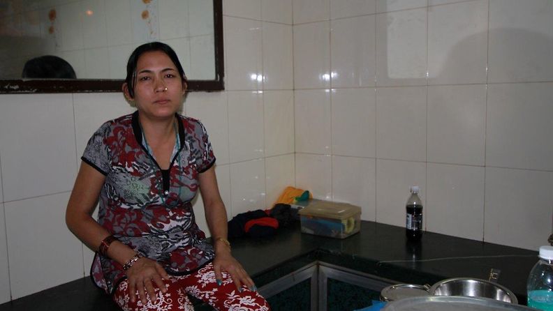 nepalilainen nelly viettaa paivansa asiakkaita odottaen slummibordellissa  (2)