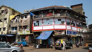 Mumbain Kamathipuran kaupunginosa on perinteista punaisten lyhtyjen aluetta  (1)