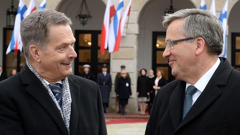 Presidentit Niinistö ja ja Komorowsk tapasivat Varsovassa.
