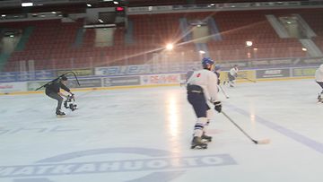 Tunnelmaa Robinin Kipinän hetki -videon kuvauksista huhtikuulta 2015. (14)