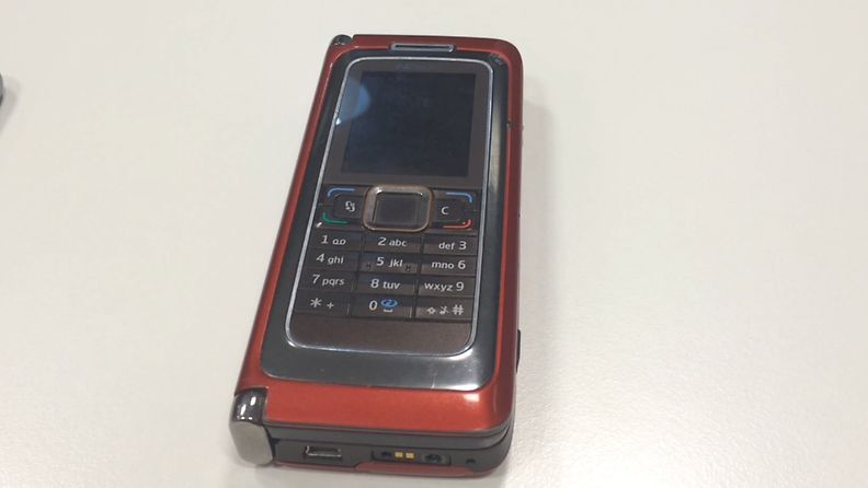 Nokia-E90-Communicator