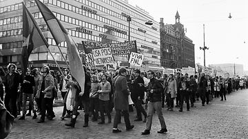 Vietnam-mielenosoitus Helsingissä toukokuussa 1970.