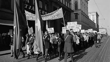 Vietnam-mielenosoitus Helsingissä toukokuussa 1970.