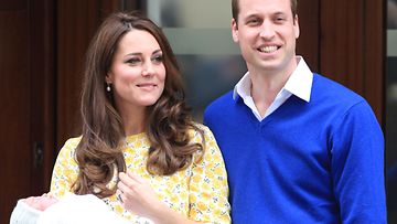 Catherine ja William esittelivät pikkuprinsessansa 2.5.2015.
