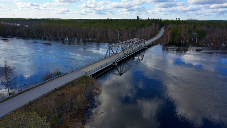 Pudasjärvi parkkian silta