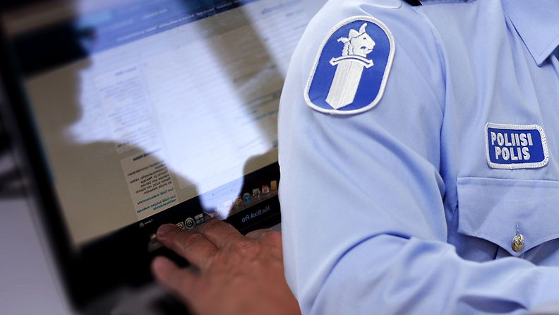 Poliisi Rikoskuvitus urkinta verkko netti
