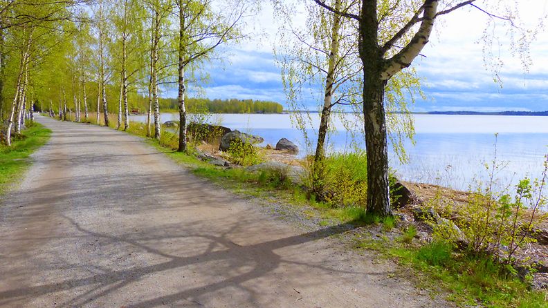 Keväinen rantatie Vaasassa 17. toukokuuta 2015. Lukijan kuva: Matti Hietala