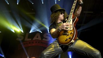 Slash konsertoi Helsingin jäähallissa torstaina 28. toukokuuta. (5)