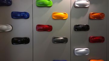 Saatavilla olevia värivaihtoehtoja McLaren-autolle.