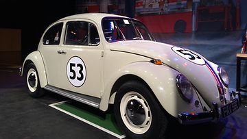 Riemukupla seikkaili monessakin elokuvassa. Kavereiden kesken tämän auton nimi on "Herbie".