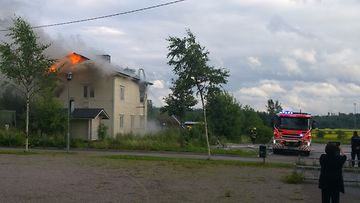 Nurmijärvi tulipalo 6