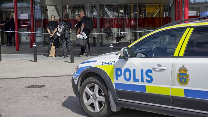 Ikea västerås puukotus ruotsi poliisi