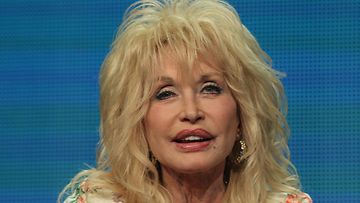 Dolly Parton 2015 1