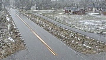 Lumi- ja räntäsateita Enontekiöllä 2. lokakuuta 2015. Kuva: Liikennevirasto, tie 21, Palojoensuu