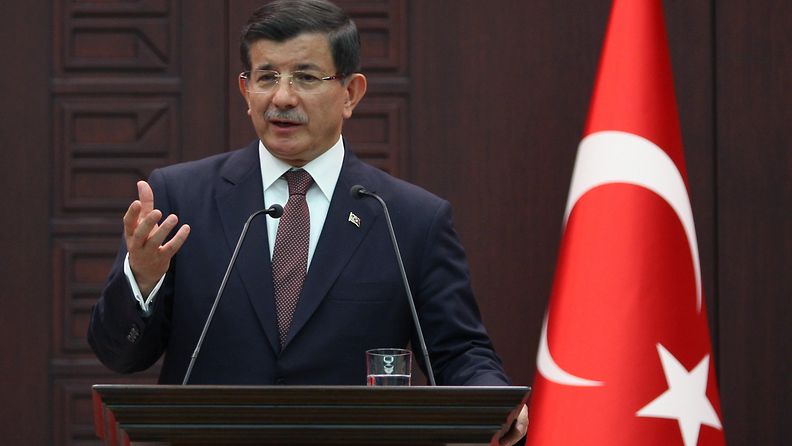 Turkin pääministeri Ahmet Davutoglu turkki