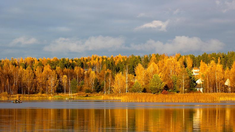 Näsijärven ruskaa Tampereella 19. lokakuuta 2015. Kuva: Leena Vuorinen