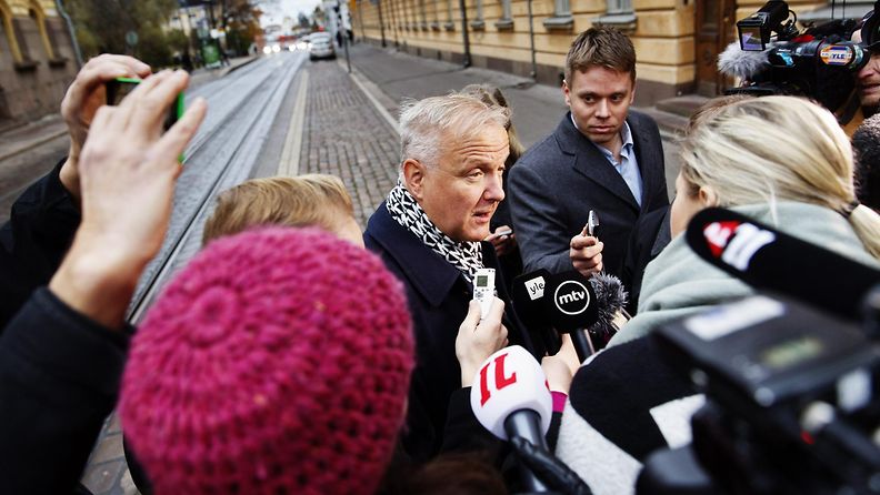 Rehn sote hallitus hallituskriisi Olli elinkeinoministeri neuvottelut
