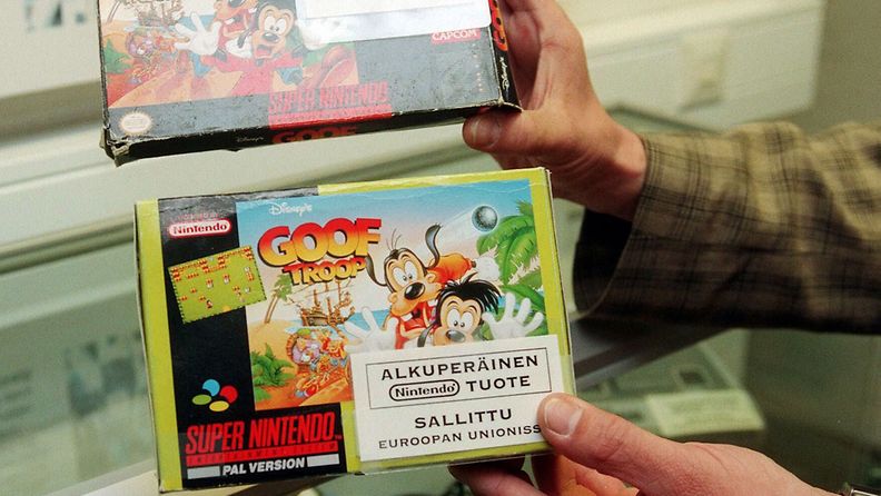 Super Nintendo -pelit ja niiden piraattiversiot.